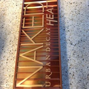 Urban Decay Naked Heat Palette
